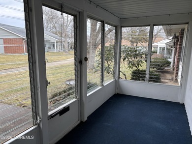 Welcome to this well maintained Baronet model located in the on Greenbriar Woodlands in New Jersey - for sale on GolfHomes.com, golf home, golf lot