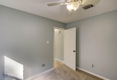 BEAUTIFUL HOME FOR SALE IN NORTH SHREVEPORT!!!! This 3-bedroom on Northwood Hills Golf Club in Louisiana - for sale on GolfHomes.com, golf home, golf lot