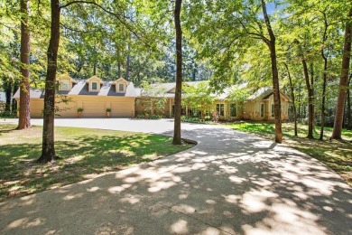 Luxurious home at Spring Creek Country Club! This on Spring Creek Country Club in Texas - for sale on GolfHomes.com, golf home, golf lot