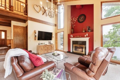 Beautiful 1920sf (4 bedroom/3 bath) mountain home located on a on Forest Meadows Golf Course in California - for sale on GolfHomes.com, golf home, golf lot