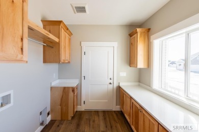 LANDSCAPING INCLUDED & MOVE-IN READY! Welcome to your new home on Sage Lakes Municipal Golf Course in Idaho - for sale on GolfHomes.com, golf home, golf lot