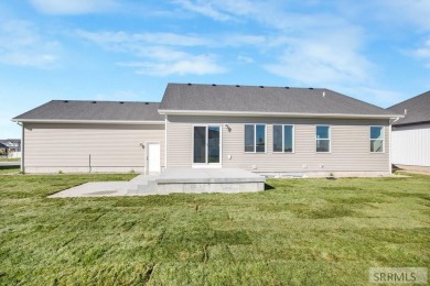 LANDSCAPING INCLUDED & MOVE-IN READY! Welcome to your new home on Sage Lakes Municipal Golf Course in Idaho - for sale on GolfHomes.com, golf home, golf lot