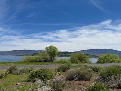 Rare homesite with unobstructed panoramic views of Klamath Lake on Running Y Ranch Resort in Oregon - for sale on GolfHomes.com, golf home, golf lot
