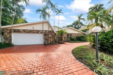 Exceptional Golf Course Home - No HOA; Welcome to this on Jacaranda Golf Club in Florida - for sale on GolfHomes.com, golf home, golf lot