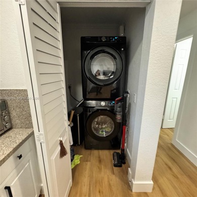 Beautifully remodeled townhome located in the desirable gated on Briar Bay Golf Course in Florida - for sale on GolfHomes.com, golf home, golf lot