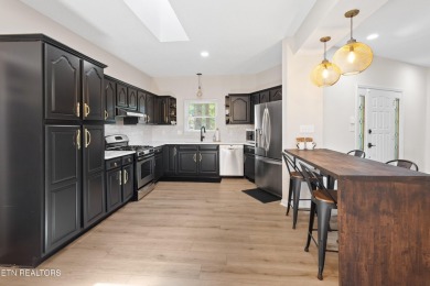 Spectacular move-in ready 2545 sqft of year round LAKE VIEWS on Toqua Golf Course - Loudon County in Tennessee - for sale on GolfHomes.com, golf home, golf lot