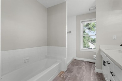 Beautifully Updated Home on the Golf Course and Across from the on Lakewood Oaks Golf Club, Ltd. in Missouri - for sale on GolfHomes.com, golf home, golf lot