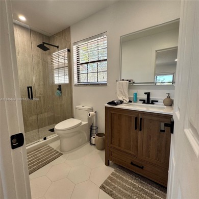 Beautifully remodeled townhome located in the desirable gated on Briar Bay Golf Course in Florida - for sale on GolfHomes.com, golf home, golf lot