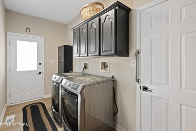 Spectacular move-in ready 2545 sqft of year round LAKE VIEWS on Toqua Golf Course - Loudon County in Tennessee - for sale on GolfHomes.com, golf home, golf lot