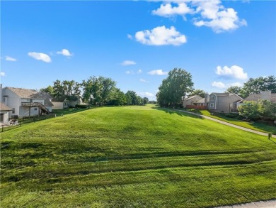 Beautifully Updated Home on the Golf Course and Across from the on Lakewood Oaks Golf Club, Ltd. in Missouri - for sale on GolfHomes.com, golf home, golf lot