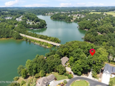 Spectacular move-in ready 2545 sqft of year round LAKE VIEWS on Toqua Golf Course - Loudon County in Tennessee - for sale on GolfHomes.com, golf home, golf lot