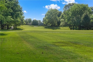 Beautifully Updated Home on the Golf Course and Across from the on Lakewood Oaks Golf Club, Ltd. in Missouri - for sale on GolfHomes.com, golf home, golf lot