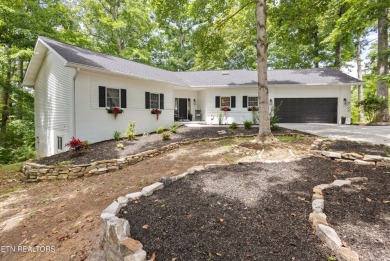 Spectacular move-in ready 2545 sqft of year round LAKE VIEWS on Toqua Golf Course - Loudon County in Tennessee - for sale on GolfHomes.com, golf home, golf lot