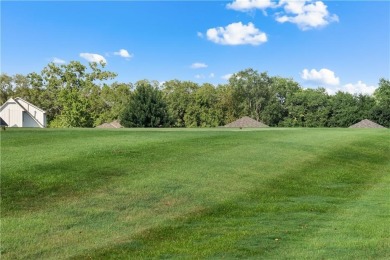 Beautifully Updated Home on the Golf Course and Across from the on Lakewood Oaks Golf Club, Ltd. in Missouri - for sale on GolfHomes.com, golf home, golf lot