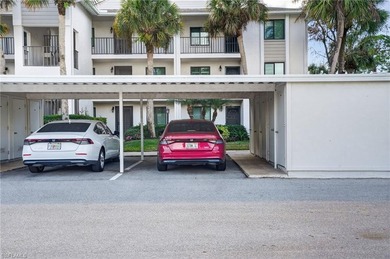 Golf-Lifestyle Living in the Heart of Naples -an exceptionally on Foxfire Golf and Country Club  in Florida - for sale on GolfHomes.com, golf home, golf lot