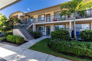 Welcome to relaxed Florida living in the desirable Cross Creek on Cross Creek Country Club in Florida - for sale on GolfHomes.com, golf home, golf lot