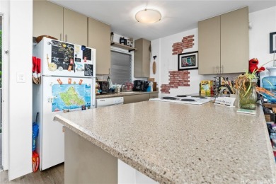 Beautifully renovated 2 bedrooms 2 full bathroom unit with 1 on Pearl Country Club in Hawaii - for sale on GolfHomes.com, golf home, golf lot