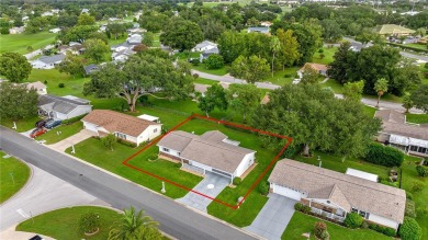 Well Maintained *Pecan* Model in Spruce Creek South - 55+ Gated on The Links of Spruce Creek in Florida - for sale on GolfHomes.com, golf home, golf lot
