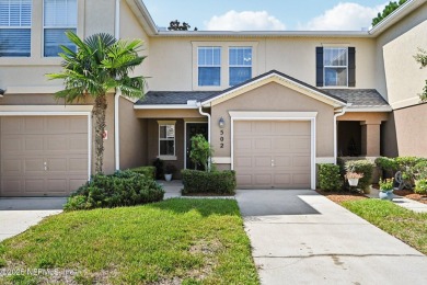 Check out this adorable unit in Lake Ridge North! With 1,296 on Golf Club At Fleming Island in Florida - for sale on GolfHomes.com, golf home, golf lot