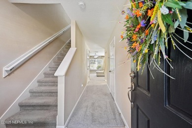 Check out this adorable unit in Lake Ridge North! With 1,296 on Golf Club At Fleming Island in Florida - for sale on GolfHomes.com, golf home, golf lot