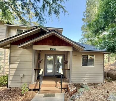 Fully furnished, desirable end unit townhome located in the on Running Y Ranch Resort in Oregon - for sale on GolfHomes.com, golf home, golf lot