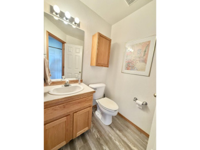 Fully furnished, desirable end unit townhome located in the on Running Y Ranch Resort in Oregon - for sale on GolfHomes.com, golf home, golf lot