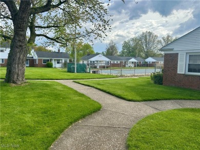 Welcome to low-maintenance living at its finest! This on Briardale Greens Golf Course in Ohio - for sale on GolfHomes.com, golf home, golf lot