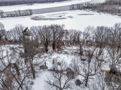 Charming Bluffside Retreat with Panoramic River Valley Views

 on Emerald Greens Golf Course in Missouri - for sale on GolfHomes.com, golf home, golf lot