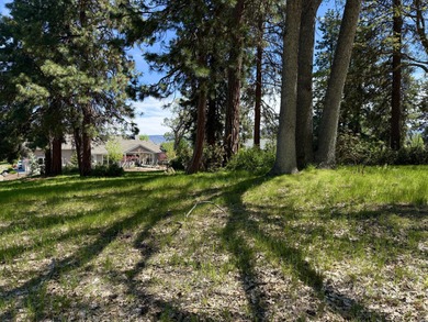 Beautiful and scenic ready to build lot located at the Running Y on Running Y Ranch Resort in Oregon - for sale on GolfHomes.com, golf home, golf lot