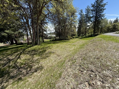 Beautiful and scenic ready to build lot located at the Running Y on Running Y Ranch Resort in Oregon - for sale on GolfHomes.com, golf home, golf lot