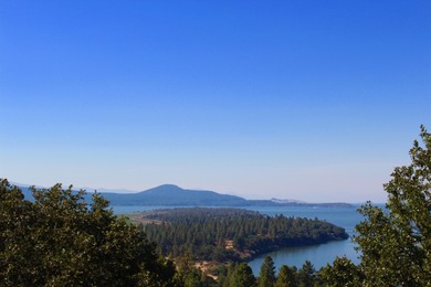 Beautiful and scenic ready to build lot located at the Running Y on Running Y Ranch Resort in Oregon - for sale on GolfHomes.com, golf home, golf lot