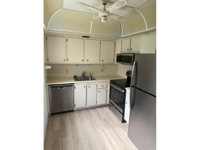 Great investment opportunity that allows immediate rentals--no on Flamingo Lakes Country Club in Florida - for sale on GolfHomes.com, golf home, golf lot