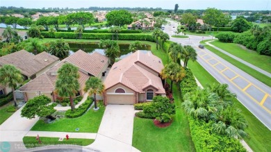 MOTIVATED SELLERS! Snowbirds & Golfers Dream Home! Nestled in a on Aberdeen Golf and Country Club in Florida - for sale on GolfHomes.com, golf home, golf lot