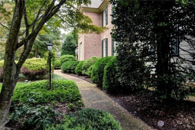 Impeccably maintained, transitional home in the heart of Ford's on Fords Colony Country Club in Virginia - for sale on GolfHomes.com, golf home, golf lot
