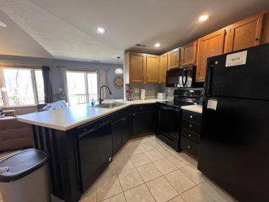 Turn Key Walnut Hill Condo with Guest Accomodations License & in on Eagle Ridge Inn and Resort in Illinois - for sale on GolfHomes.com, golf home, golf lot