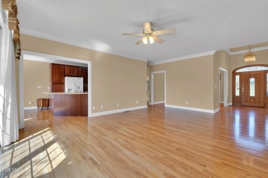 This 2,500 sq ft all-brick home offers comfortable one-level on Link Hills Country Club in Tennessee - for sale on GolfHomes.com, golf home, golf lot