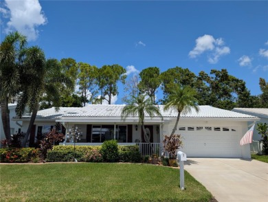 *WOW* a phenomenal *Gormay* with a great location!! Clubhouse is on Mainlands Golf Club in Florida - for sale on GolfHomes.com, golf home, golf lot