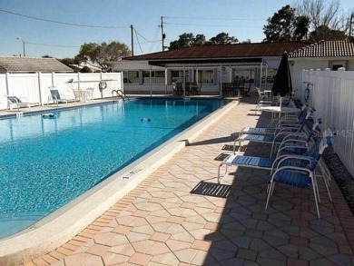 *WOW* a phenomenal *Gormay* with a great location!! Clubhouse is on Mainlands Golf Club in Florida - for sale on GolfHomes.com, golf home, golf lot