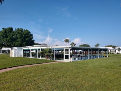 *WOW* a phenomenal *Gormay* with a great location!! Clubhouse is on Mainlands Golf Club in Florida - for sale on GolfHomes.com, golf home, golf lot