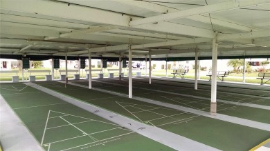 *WOW* a phenomenal *Gormay* with a great location!! Clubhouse is on Mainlands Golf Club in Florida - for sale on GolfHomes.com, golf home, golf lot