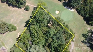 Love to golf and the lake life? This lot has it all! Build your on Marion Lake Club in North Carolina - for sale on GolfHomes.com, golf home, golf lot