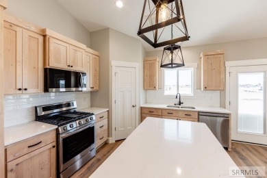 INCLUDES LANDSCAPING & MOVE-IN READY! Welcome to your new home on Sage Lakes Municipal Golf Course in Idaho - for sale on GolfHomes.com, golf home, golf lot