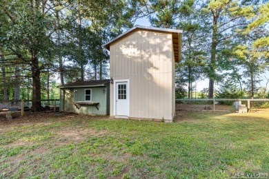 Remodeled manufactured home in lovely waterfront golf course on Tanglewood Shores Golf Club in Virginia - for sale on GolfHomes.com, golf home, golf lot