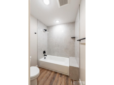 INCLUDES LANDSCAPING & MOVE-IN READY! Welcome to your new home on Sage Lakes Municipal Golf Course in Idaho - for sale on GolfHomes.com, golf home, golf lot