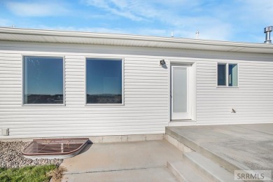 INCLUDES LANDSCAPING & MOVE-IN READY! Welcome to your new home on Sage Lakes Municipal Golf Course in Idaho - for sale on GolfHomes.com, golf home, golf lot
