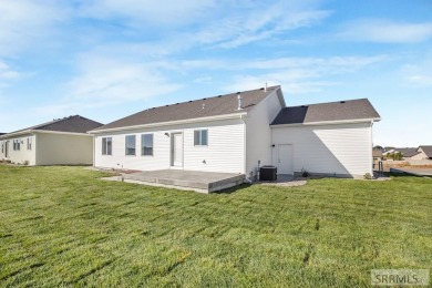 INCLUDES LANDSCAPING & MOVE-IN READY! Welcome to your new home on Sage Lakes Municipal Golf Course in Idaho - for sale on GolfHomes.com, golf home, golf lot