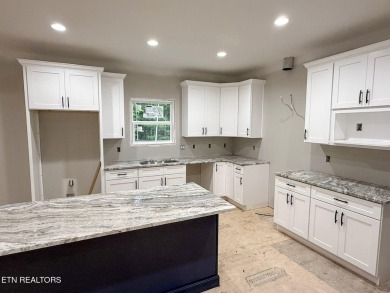 Stunning New Construction in Fairfield Glade- 3 Bed. 2 Bath on Druid Hills Golf Club in Tennessee - for sale on GolfHomes.com, golf home, golf lot