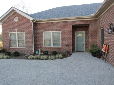 Spacious 2 yr  old home.  Home is handicapped accessible NO on Juniper Hills Golf Course in Kentucky - for sale on GolfHomes.com, golf home, golf lot