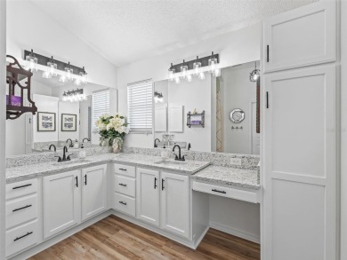 Spacious 3/2 Juniper in Sunset Pointe with Enclosed Lanai on The Links of Spruce Creek in Florida - for sale on GolfHomes.com, golf home, golf lot