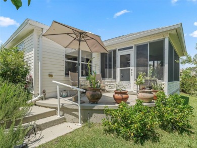 Spacious 3/2 Juniper in Sunset Pointe with Enclosed Lanai on The Links of Spruce Creek in Florida - for sale on GolfHomes.com, golf home, golf lot